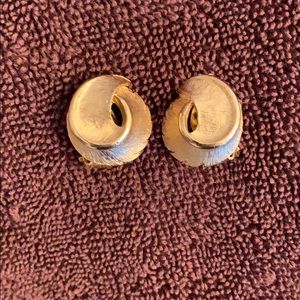 Vintage Gold Swirl Clip On Earrings
